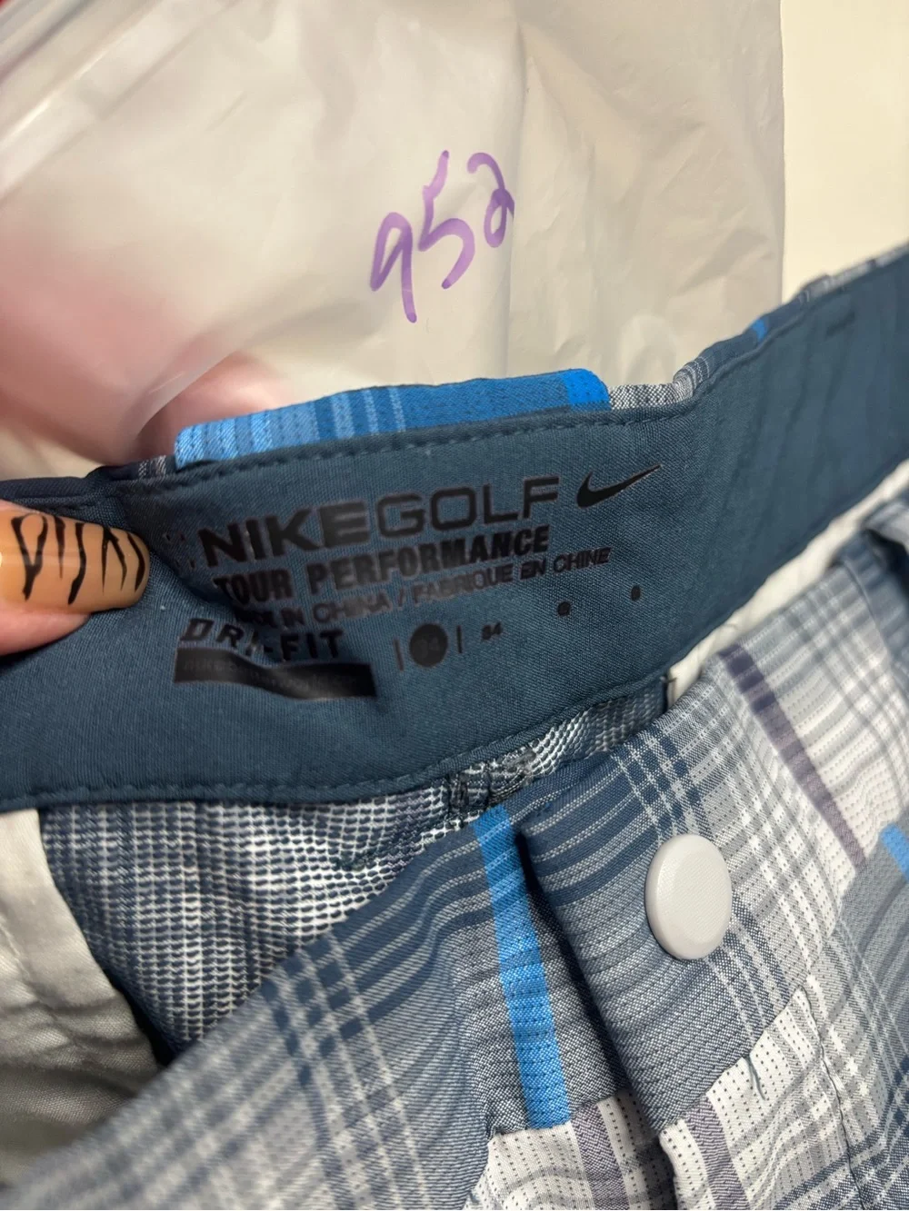 Nike Golf Tour Performance Dri-Fit Plaid Size 34 White/Gray/Blue 12 Inch Inseam